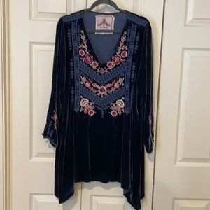 Blue blue velvet Johnny Was